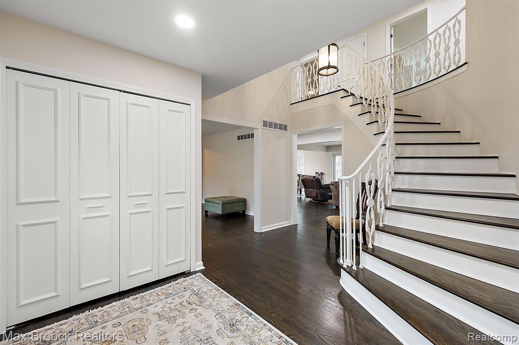 4573 Ranch Lane, Bloomfield Hills, MI 48302 — Photo 2
