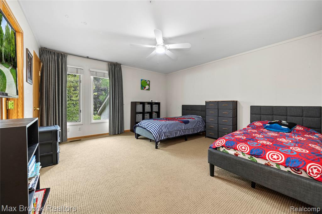 6067 Charles Drive, West Bloomfield, MI — Photo 32