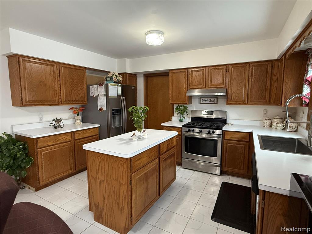 4846 Bayleaf Drive, Sterling Heights, MI 48314 — Photo 20
