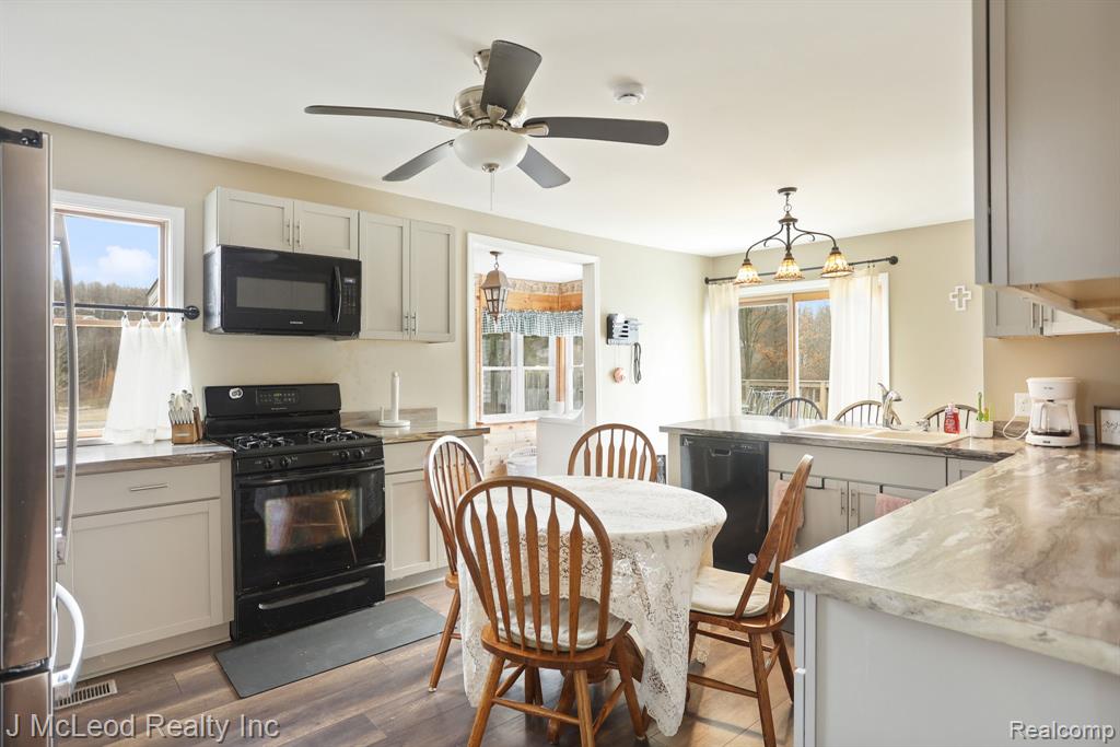 3301 Hanlin Road, Millington, MI 48746 — Photo 10