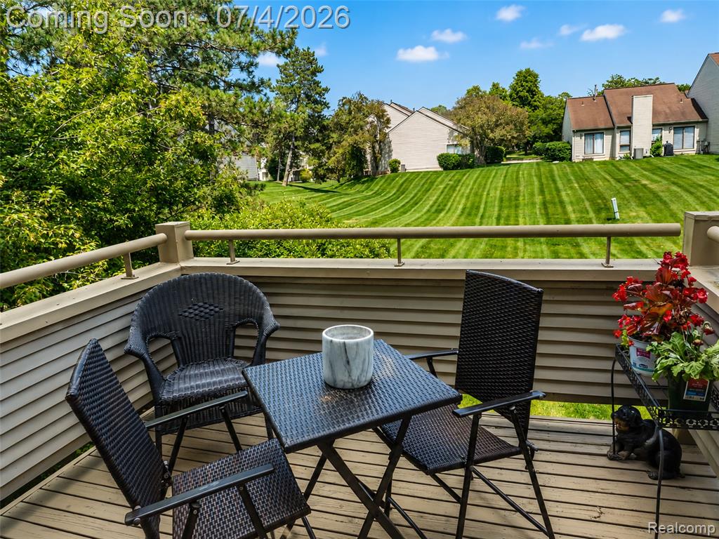 754 Ashley Circle, Rochester Hills, MI 48307 — Photo 14