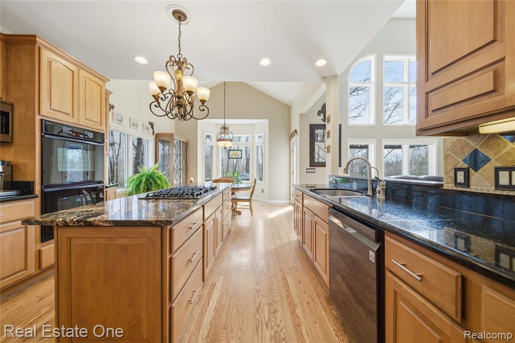 10152 Rosemarie Run, Brighton, MI 48114 — Photo 13