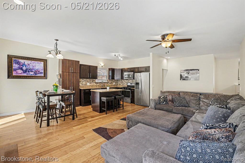 46561 Plum Grove Drive, Macomb, MI 48044 — Photo 5