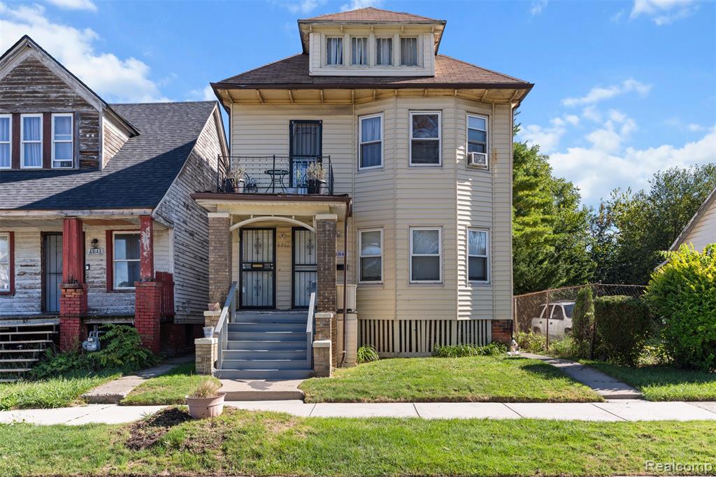 4840 Saint Clair Street, Detroit, MI 48214 — front exterior