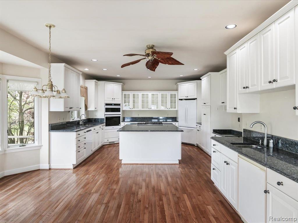 3744 RIVERVIEW TERRACE N, East China, MI — Photo 15