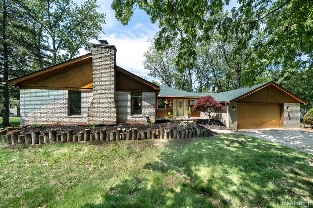 7806 Circle Boulevard, West Bloomfield, MI 48323 — Photo 2