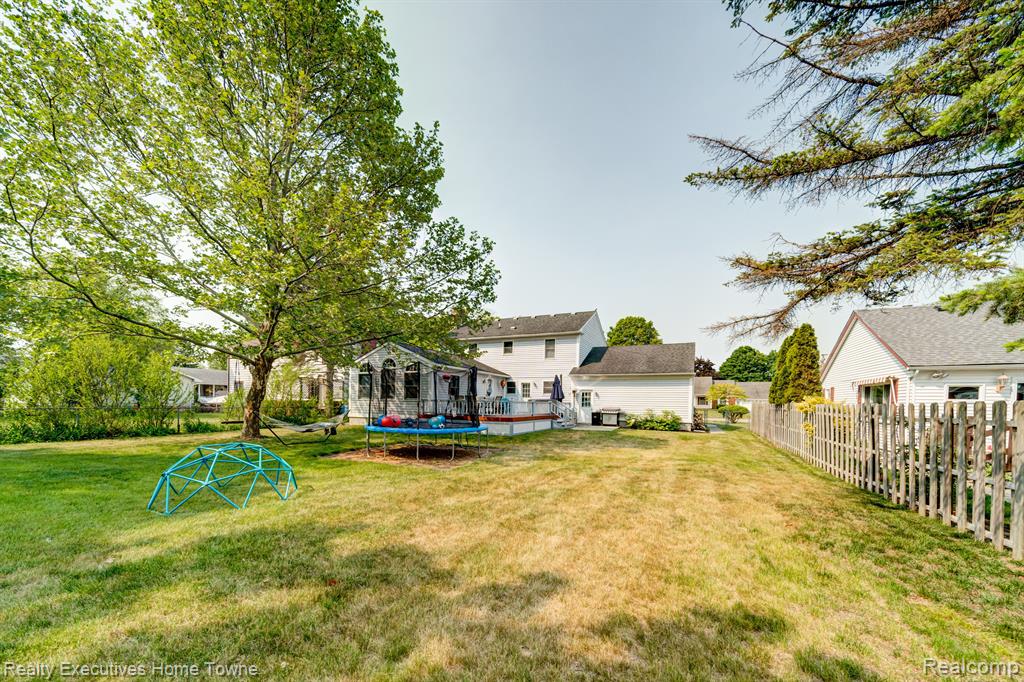 4238 FAIRWAY Drive, Fort Gratiot, MI 48059 — Photo 43