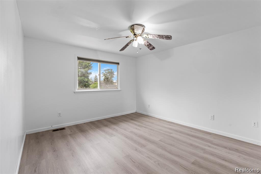 5420 Southlawn Drive, Sterling Heights, MI 48310 — Photo 14