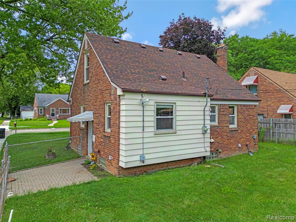 12000 Bramell, Redford, MI 48239 — Photo 3
