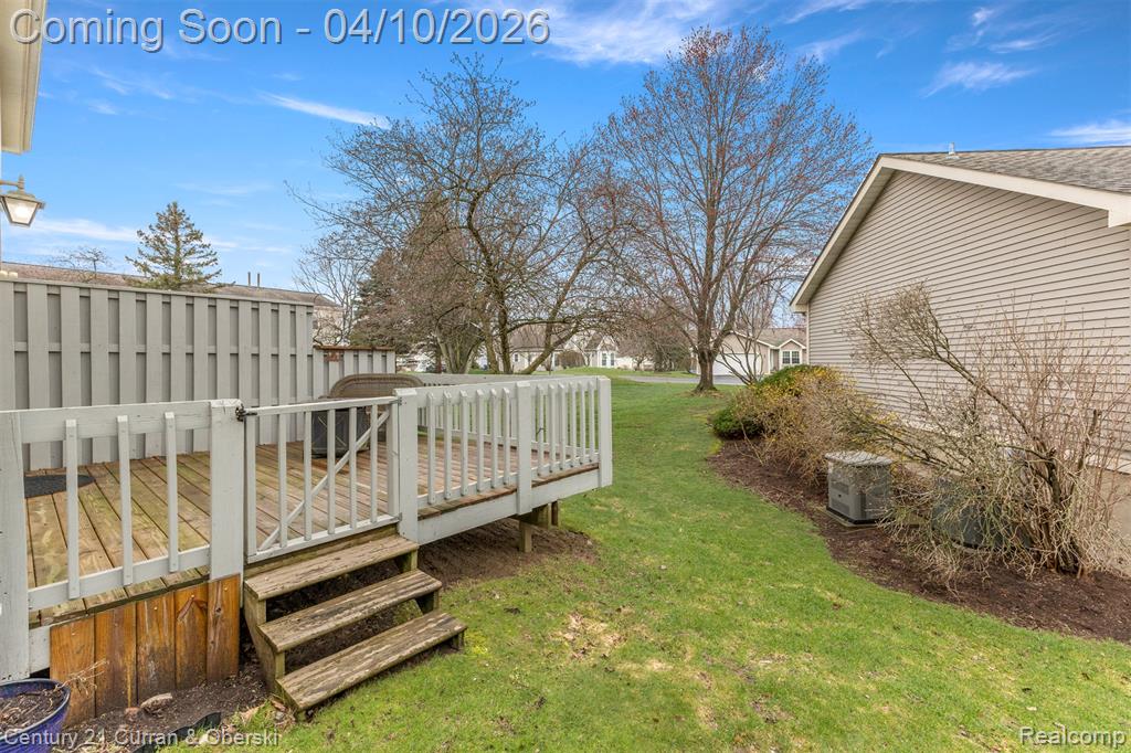 8045 Colonial Lane, Ypsilanti, MI 48198 — Photo 36
