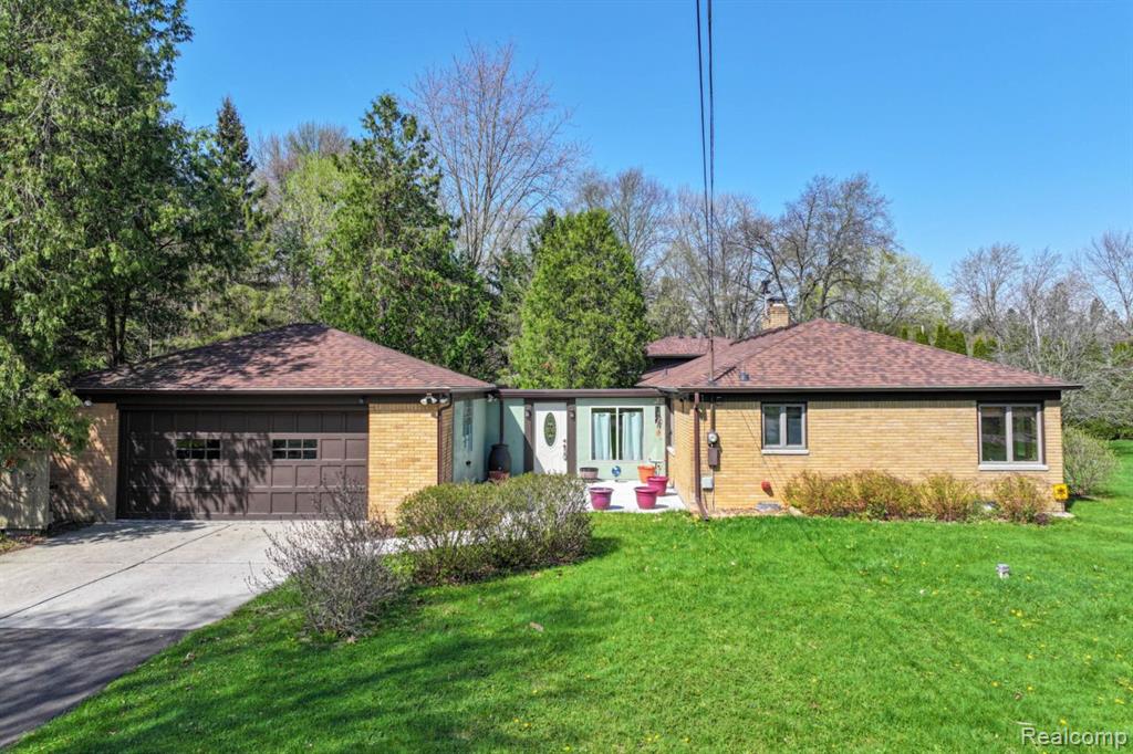 6214 Hugh Street, Burton, MI 48509 — Photo 55