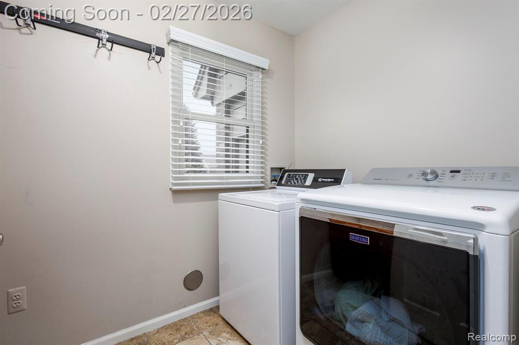 43524 Austin Drive, Sterling Heights, MI 48314 — Photo 17