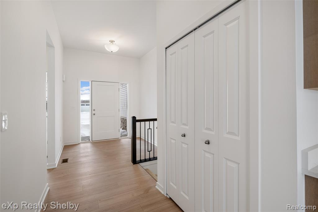 52169 Wellington Valley Drive, Macomb, MI 48042 — Photo 9
