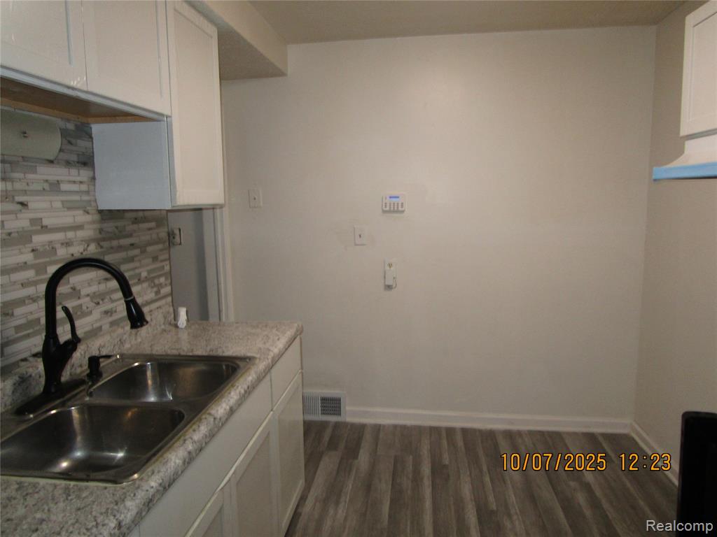 9236 Penrod Street, Detroit, MI 48228 — Photo 5