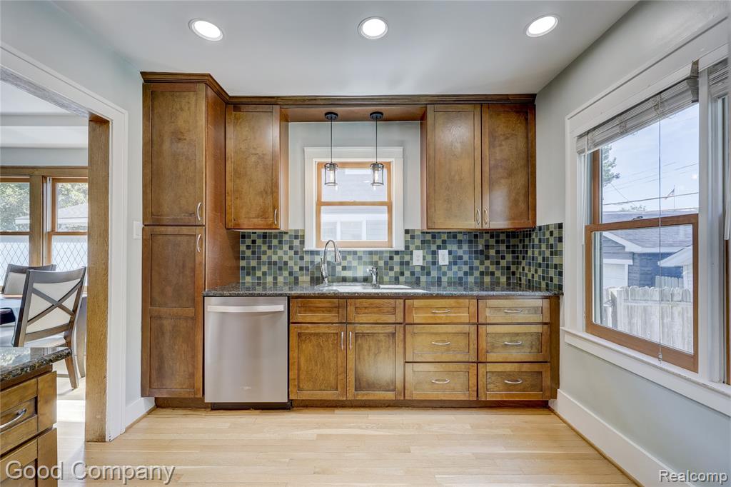 419 E 5th Street, Royal Oak, MI 48067 — Photo 23