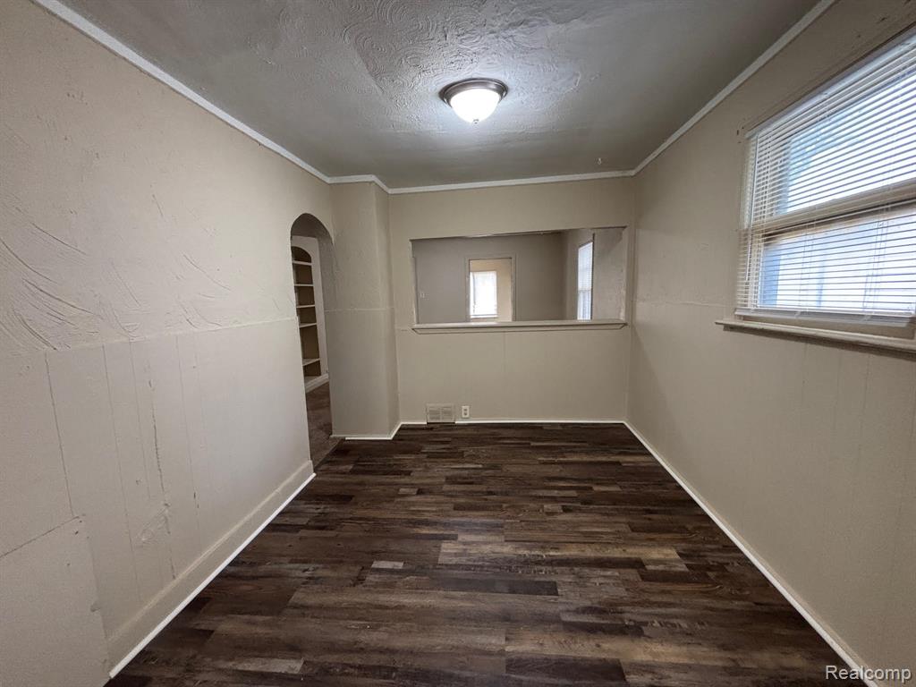 8119 Essex Avenue, Warren, MI 48089 — Photo 4