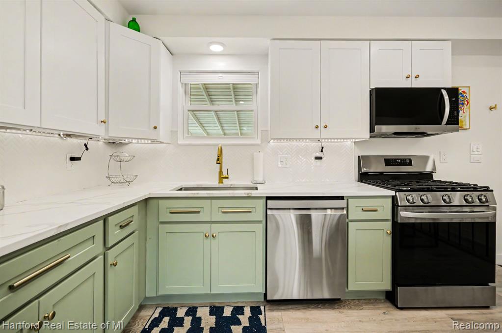23440 Playview Street, Saint Clair Shores, MI 48082 — Photo 13