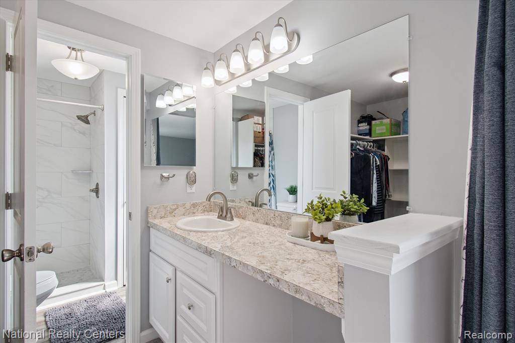 21348 E Glen Haven Circle, Novi, MI 48167 — Photo 30