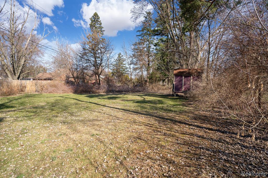 8675 Canal Road, Sterling Heights, MI 48314 — Photo 35