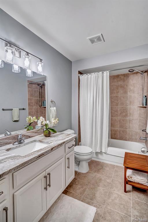 7004 BOULDER POINTE Drive, 89, Washington, MI — Photo 13