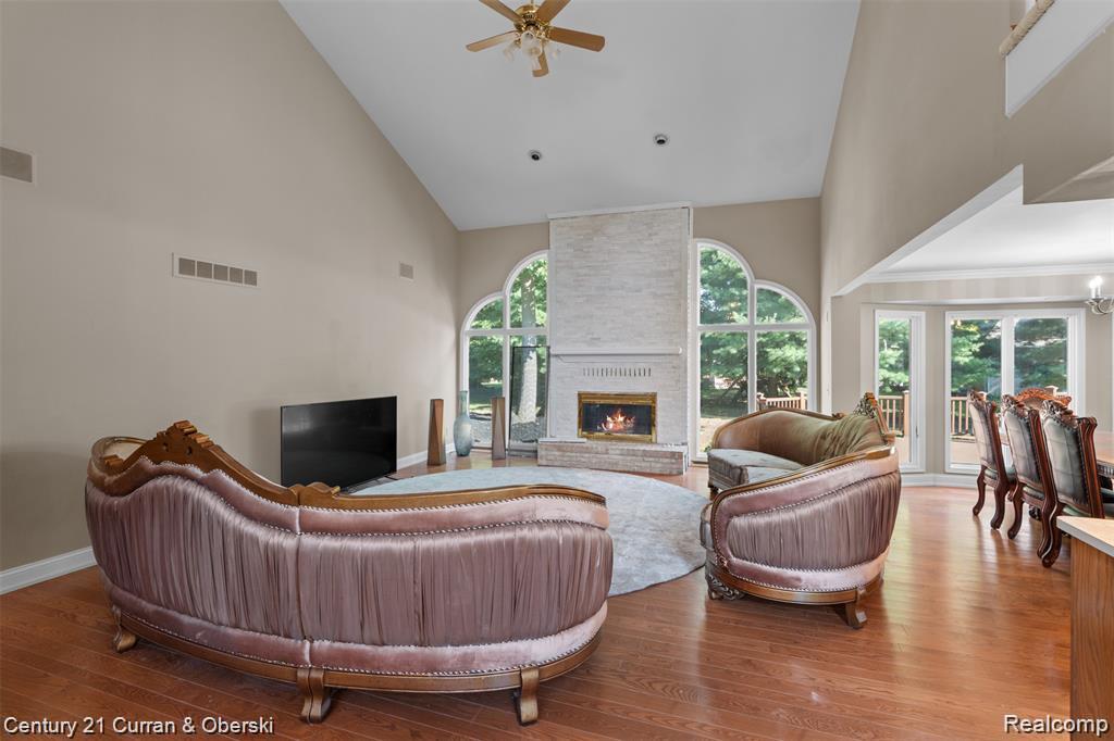 9039 Oakridge Trail, Shelby Twp, MI 48317 — Photo 6