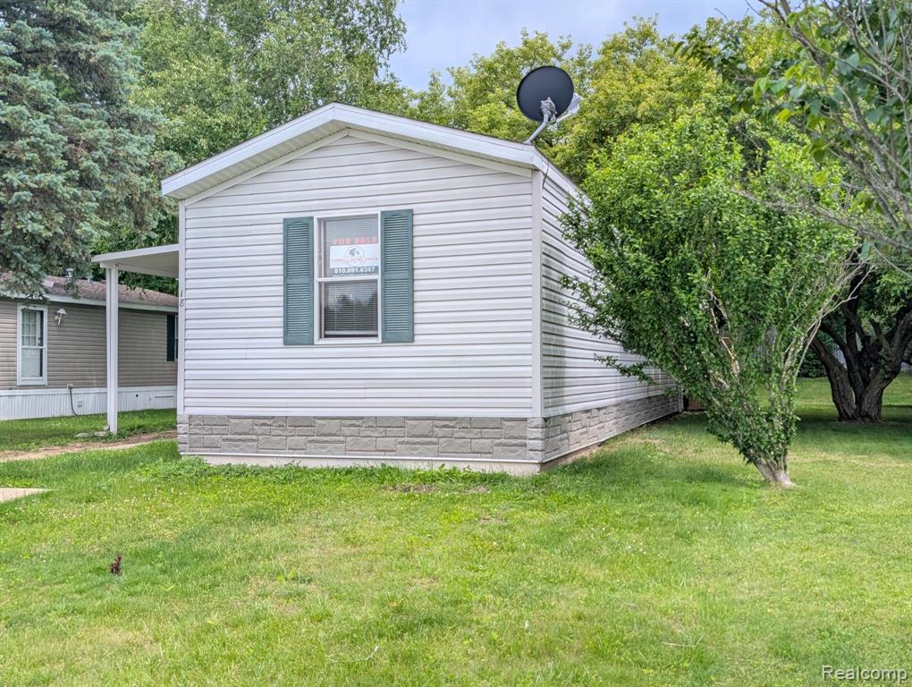 18 Bellwood, Swartz Creek, MI 48473 — Photo 12