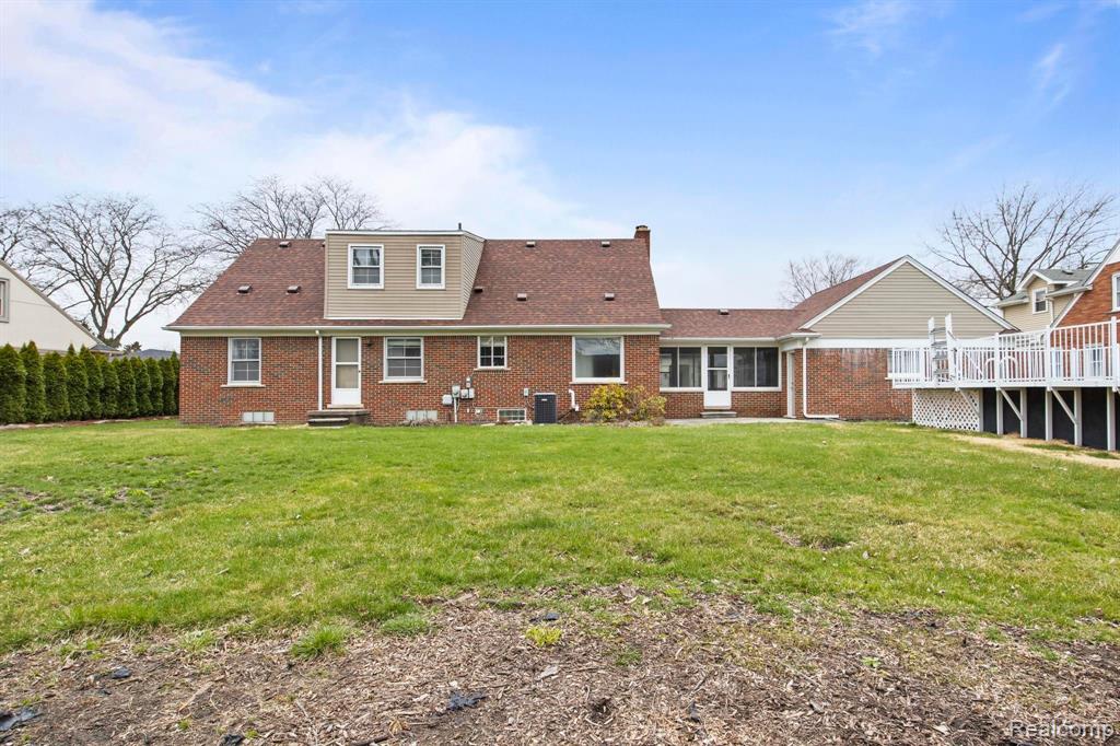 500 BRENTWOOD DRIVE Drive, Dearborn, MI 48124 — Photo 5