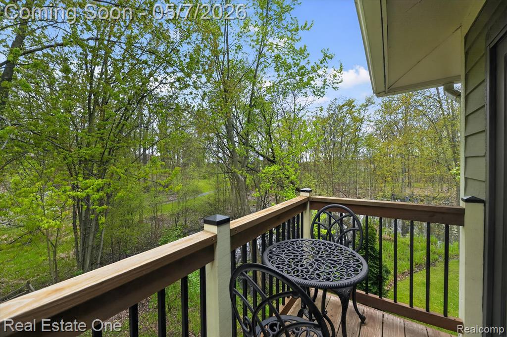 38967 Holsworth Court, Farmington, MI 48331 — Photo 32