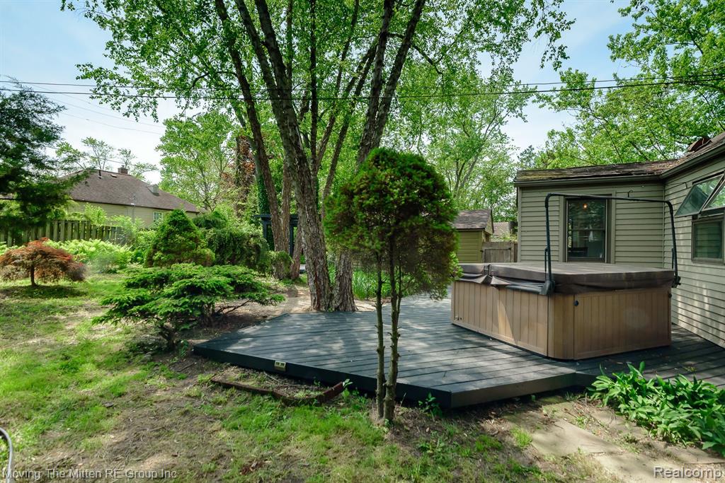 3090 EDGEWOOD Drive, Ann Arbor, MI 48104 — Photo 32