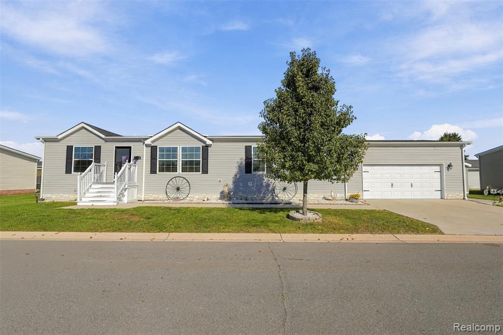 5430 Arboretum Trail, Howell, MI 48843