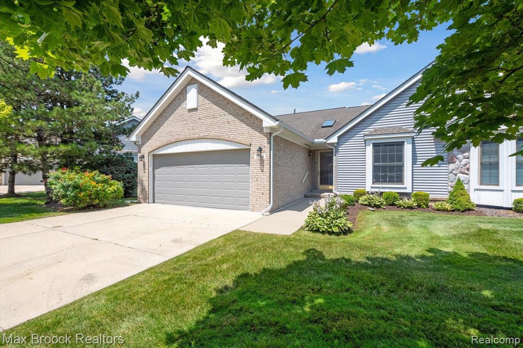 7364 GREEN MEADOW Lane, Canton, MI 48187 — Photo 4
