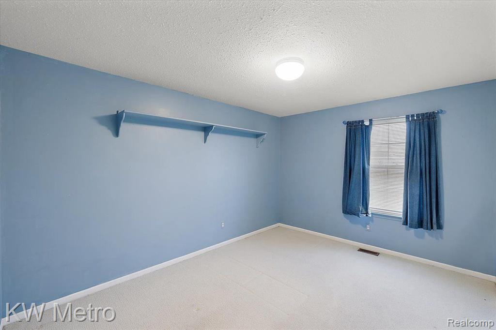 3767 PARKLAWN Drive, Canton, MI 48188 — Photo 37