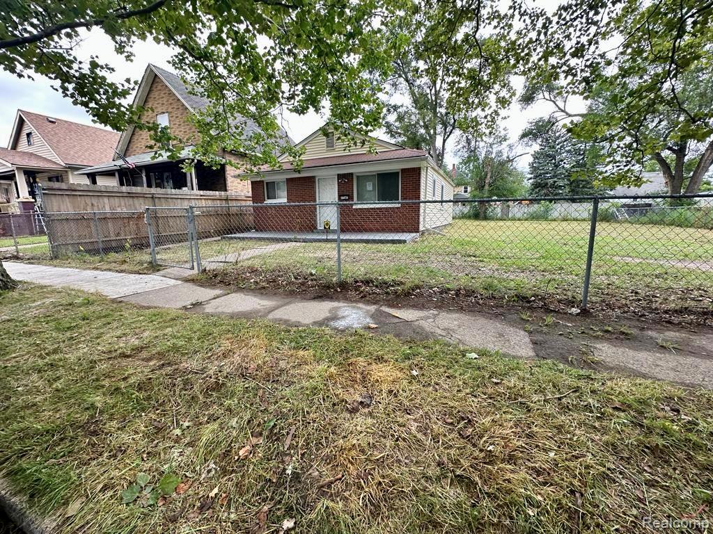 17167 Lumpkin Street, Hamtramck, MI 48212 — Photo 3