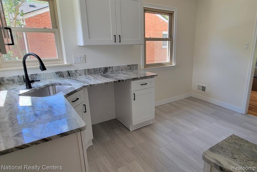 9030 Hemingway, Redford, MI 48239 — Photo 9