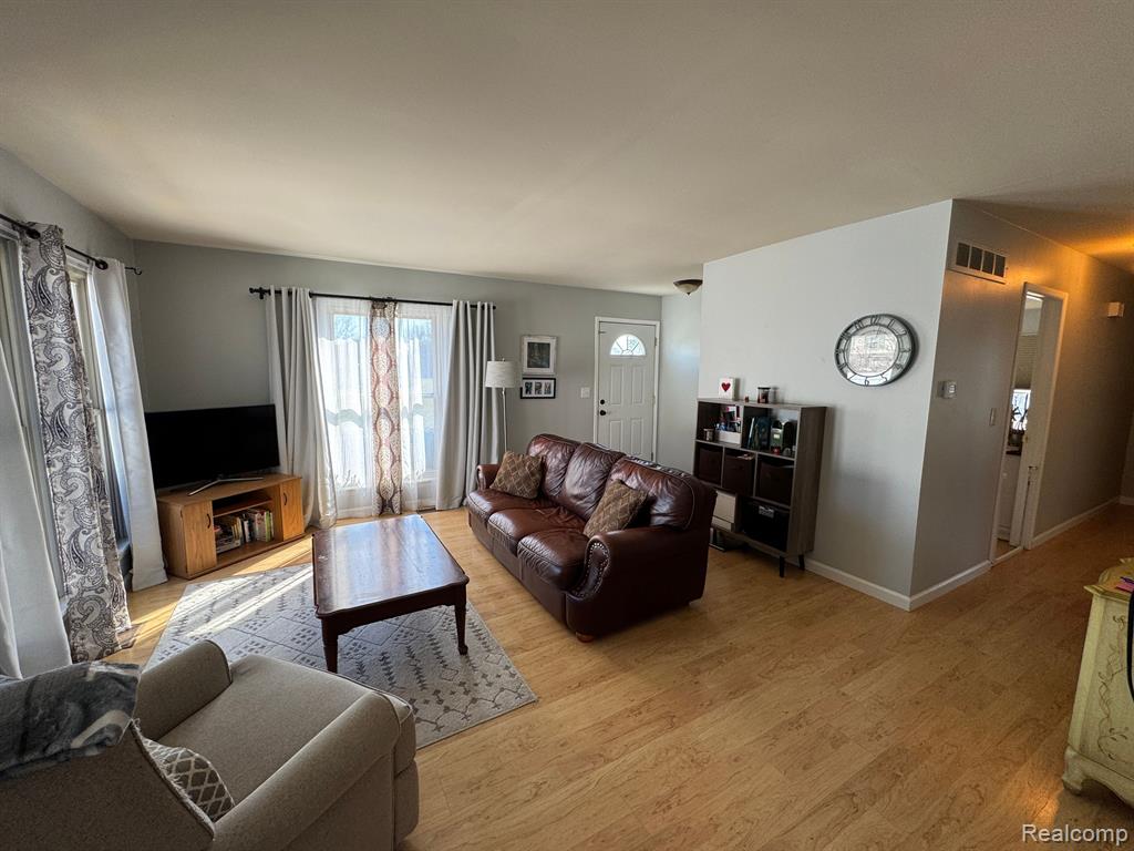2774 Roundtree Drive, Troy, MI 48083 — Photo 9