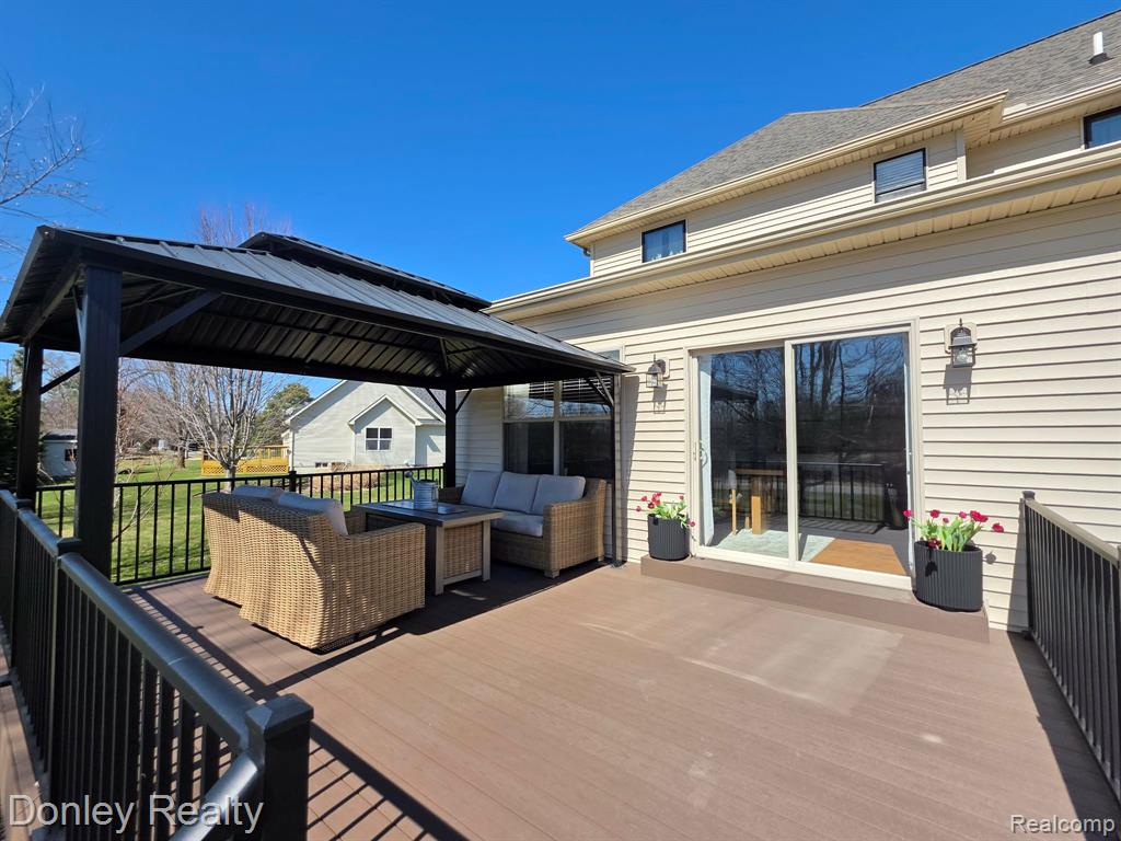 10376 Valley Drive, Goodrich Vlg, MI — Photo 45