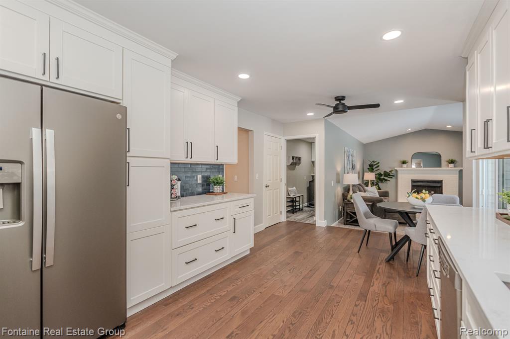 8742 WILLIAMSPORT Drive, White Lake, MI — Photo 5