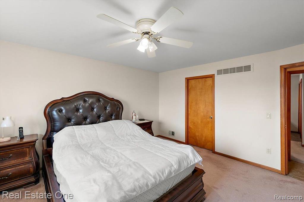 4836 CORRIANDER Drive, Sterling Heights, MI 48314 — Photo 34