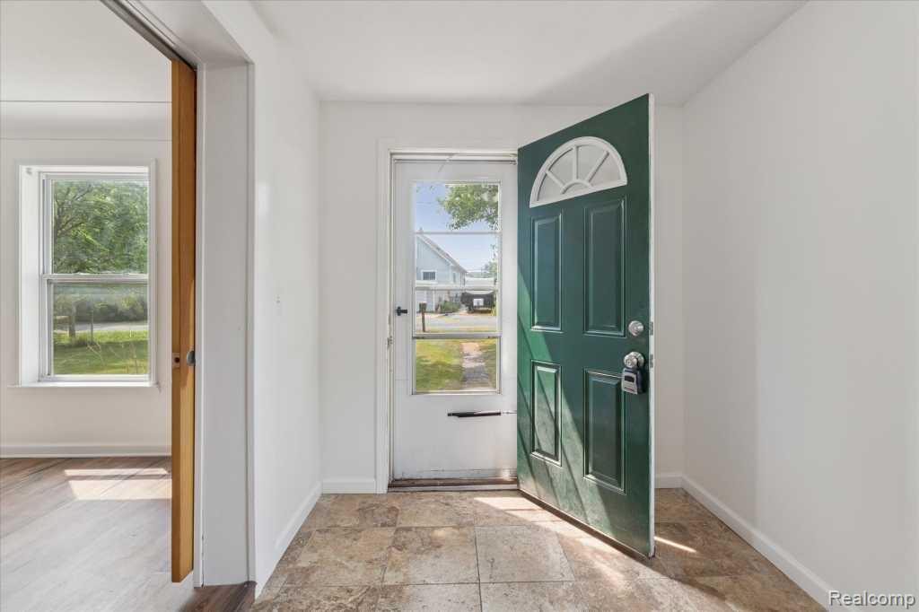 405 Huron Street, Owosso, MI 48867 — Photo 5