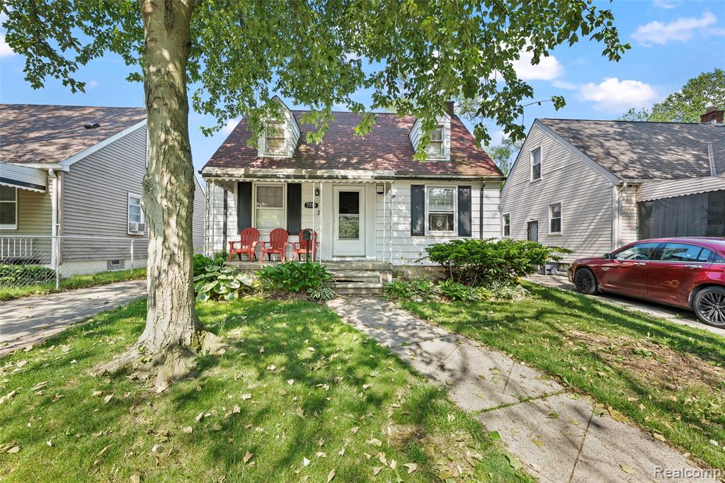 7785 METTETAL Street, Detroit, MI 48228 — Photo 2
