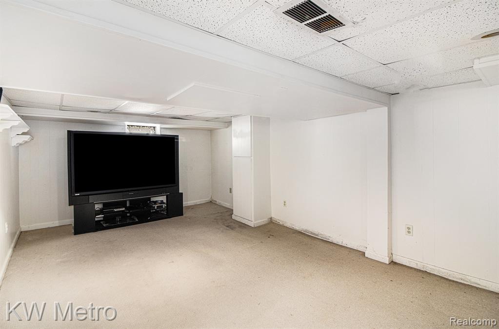 719 W 12 Mile Road, Royal Oak, MI 48073 — Photo 10