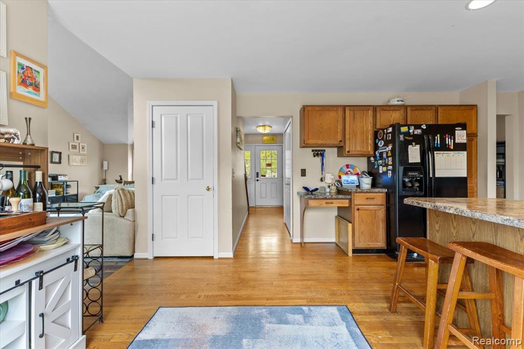 7694 Woodside Place, Waterford, MI 48327 — Photo 20