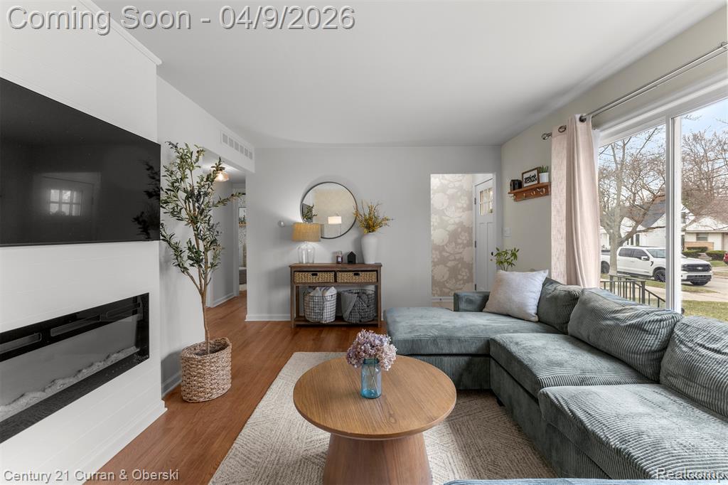 401 Walnut Avenue, Royal Oak, MI 48073 — Photo 11