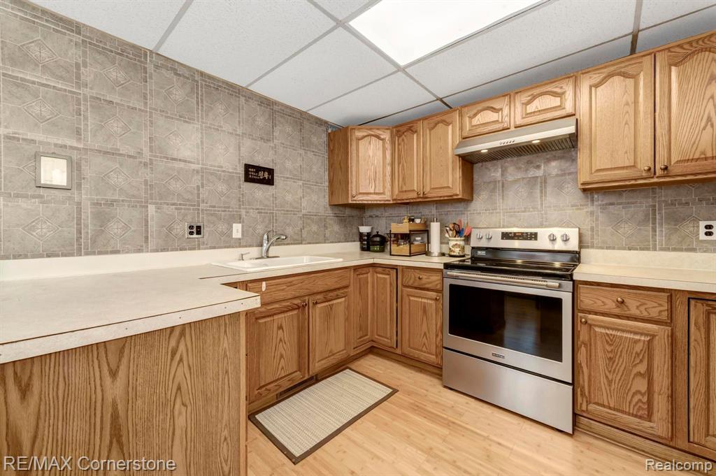 7018 BISON Street, Westland, MI — Photo 11