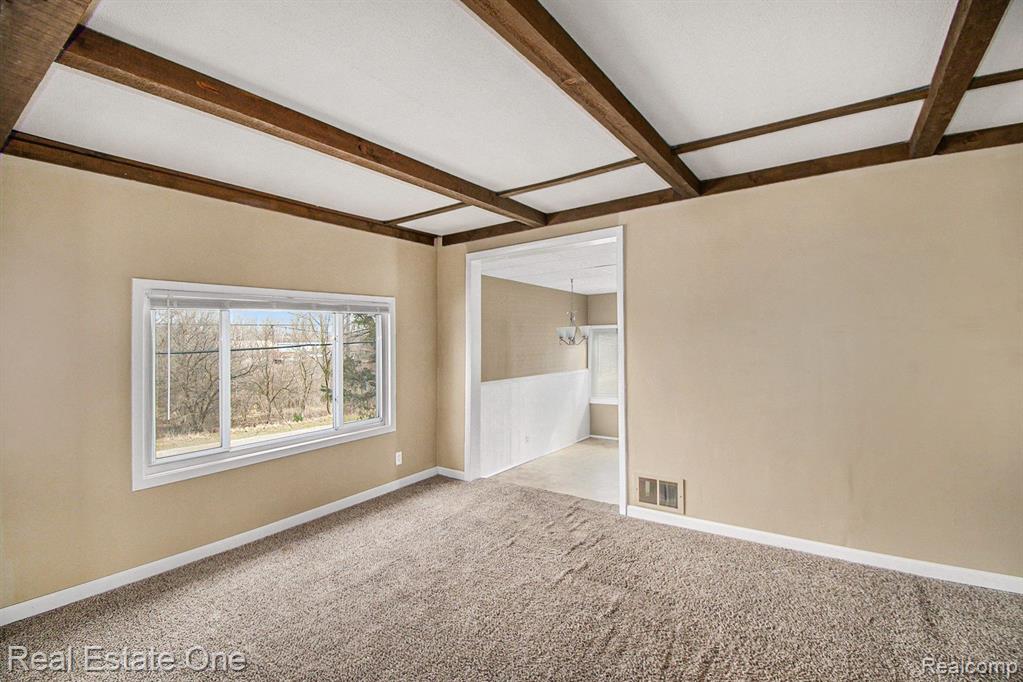 54 DIVISION Street, Oxford, MI 48371 — Photo 17
