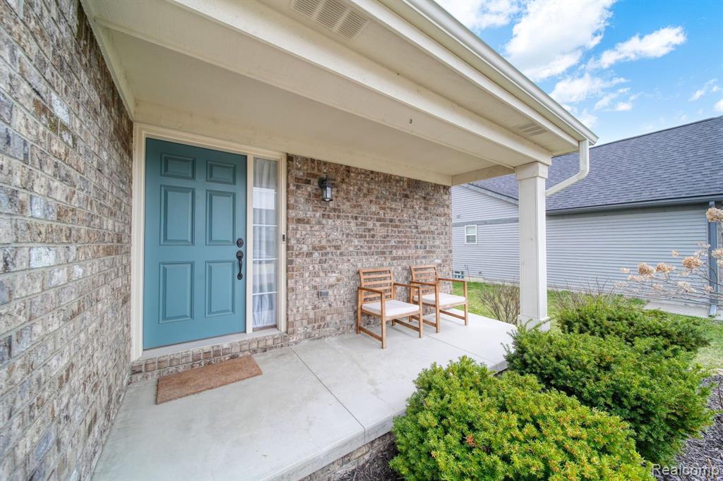 9166 BIRCH POINTE Drive, Newport, MI 48166 — Photo 5