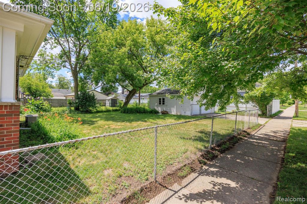 2879 Royal Avenue, Berkley, MI 48072 — Photo 19