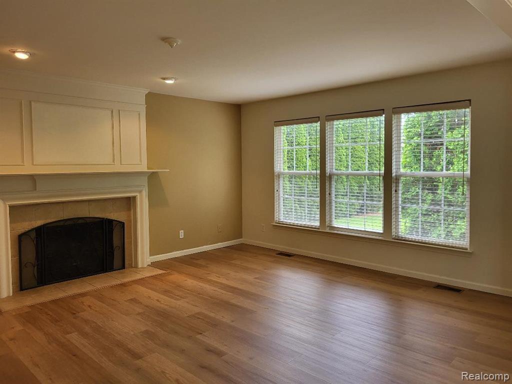49515 Crusader, Macomb, MI 48044 — Photo 4