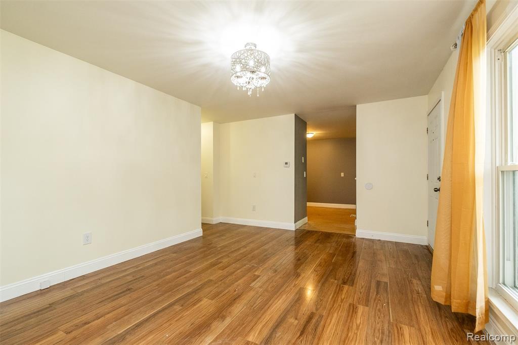 6733 ARDSLEY Drive, Canton, MI 48187 — Photo 9