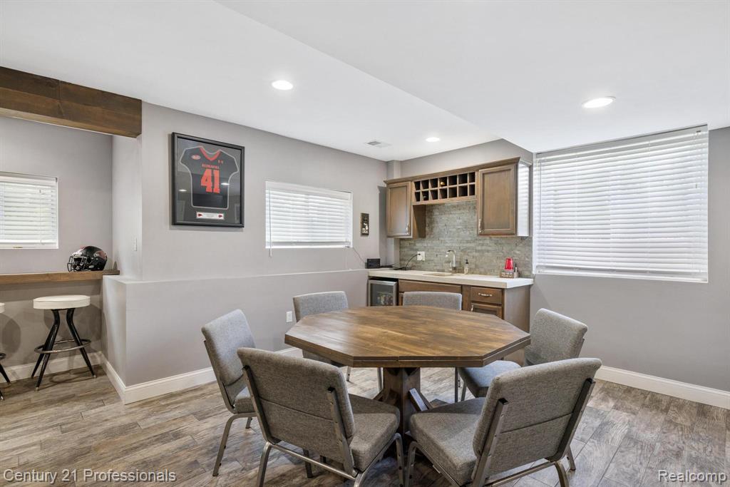 9754 Windsor Lane, Clarkston, MI 48348 — Photo 45